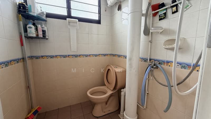 130 Ang Mo Kio Avenue 3, 130 Ang Mo Kio Avenue 3, 3 Bedrooms, 1,055 sqft, HDB Flat For Sale, by Mick Ho, 500123672 - Bathroom - PropertyGuru.com.sg
