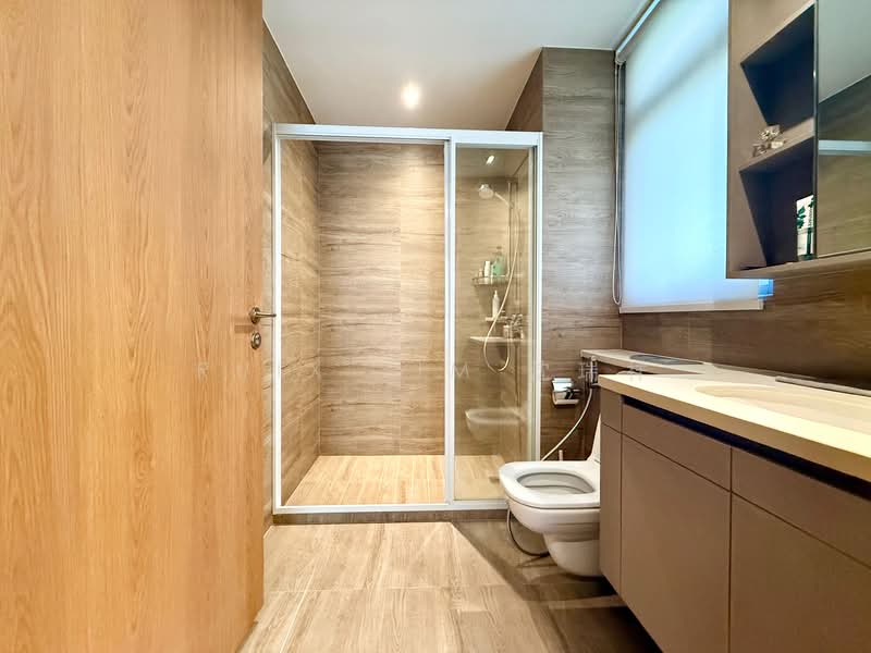 Rivercove Residences EC, 26 Anchorvale Ln, 4 Bedrooms, 1,216 sqft, Condominium For Sale, by Ruix Sim 沈瑞祥, 500123687 - Master Bathroom - PropertyGuru.com.sg