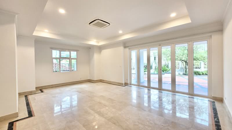 Timeless European Style Good Class Bungalow at Dempsey Vicinity, Ridout Road, 7 Bedrooms, 9,500 sqft, Good Class Bungalow For Rent, by Jac Ong, 500123706 - Living Room - PropertyGuru.com.sg