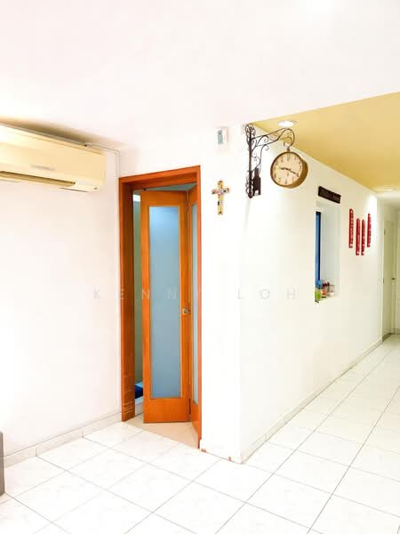 468A Admiralty Drive, 468A Admiralty Drive, 4 Bedrooms, 1,475 sqft, HDB Flat For Sale, by Kenny Loh, 500123709 - Kitchen entrance  - PropertyGuru.com.sg