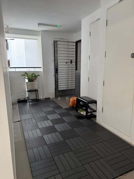 153C Bedok South Road, 153C Bedok South Road, 3 Bedrooms, 1,001 sqft, HDB Flat For Sale, by Merry ., 500123730 - Entrance - PropertyGuru.com.sg