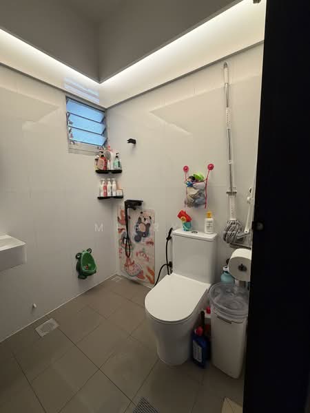 153C Bedok South Road, 153C Bedok South Road, 3 Bedrooms, 1,001 sqft, HDB Flat For Sale, by Merry ., 500123730 - Bathroom - PropertyGuru.com.sg
