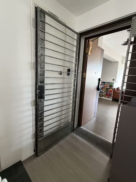 153C Bedok South Road, 153C Bedok South Road, 3 Bedrooms, 1,001 sqft, HDB Flat For Sale, by Merry ., 500123730 - Entrance - PropertyGuru.com.sg