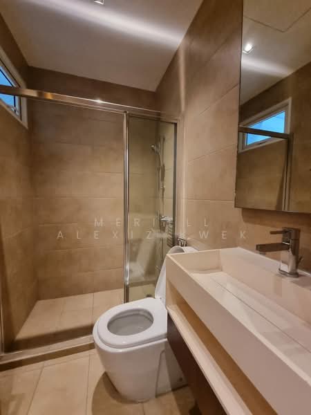 Cabana, 263 Sunrise Terrace, 4 Bedrooms, 2,992 sqft, Cluster House For Sale, by Meriell Alexiz Kwek, 500123740 - Bathroom - PropertyGuru.com.sg