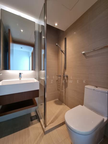 Cabana, 263 Sunrise Terrace, 4 Bedrooms, 2,992 sqft, Cluster House For Sale, by Meriell Alexiz Kwek, 500123740 - Bathroom - PropertyGuru.com.sg