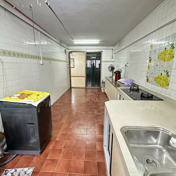 573 Cheng San Court, 573 Ang Mo Kio Avenue 3, 3 Bedrooms, 990 sqft, HDB Flat For Sale, by Tan Guan Yu, 500123744 - Kitchen - PropertyGuru.com.sg