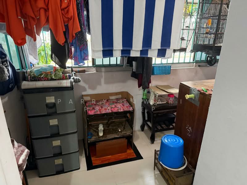 234 Bukit Batok East Avenue 5, 234 Bukit Batok East Avenue 5, 2 Bedrooms, 740 sqft, HDB Flat For Sale, by Parry Tiwari Pradeep, 500123758 - Interior - PropertyGuru.com.sg