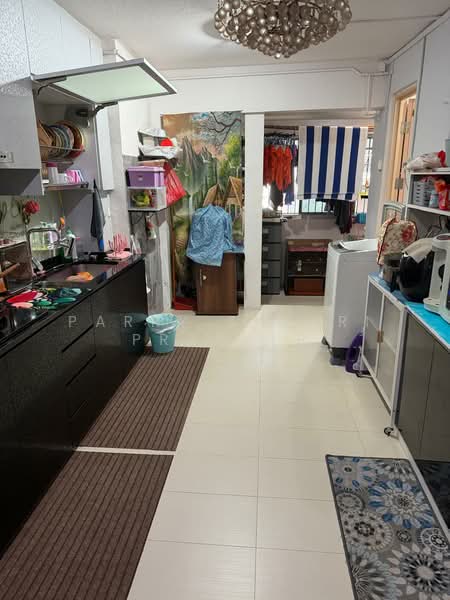 234 Bukit Batok East Avenue 5, 234 Bukit Batok East Avenue 5, 2 Bedrooms, 740 sqft, HDB Flat For Sale, by Parry Tiwari Pradeep, 500123758 - Kitchen - PropertyGuru.com.sg
