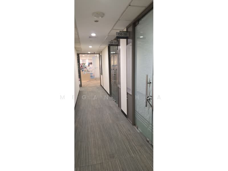 Lucky Plaza, 304 Orchard Road, 1,184 sqft, Medical For Rent, by Megan Chua, 500123764 - Corridor - CommercialGuru.com.sg