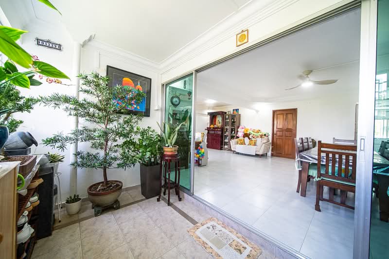 162 Tampines Street 12, 162 Tampines Street 12, 3 Bedrooms, 1,432 sqft, HDB Flat For Sale, by JW Lee 李健汶, 500123765 - Living Room - PropertyGuru.com.sg
