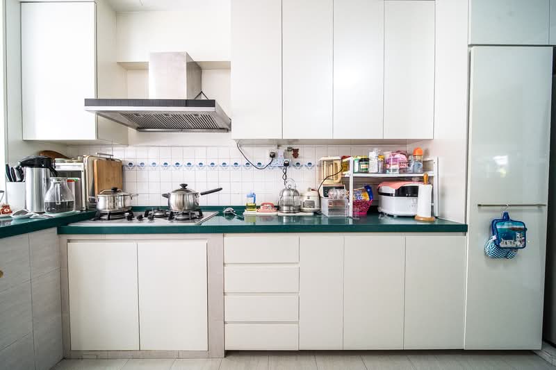 162 Tampines Street 12, 162 Tampines Street 12, 3 Bedrooms, 1,432 sqft, HDB Flat For Sale, by JW Lee 李健汶, 500123765 - Kitchen - PropertyGuru.com.sg