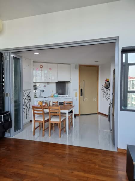 Eight Courtyards, 2 Canberra Drive, 1 Bedroom, 549 sqft, Condominium For Sale, by Sulwyn Ong, 500123784 - Kitchen - PropertyGuru.com.sg