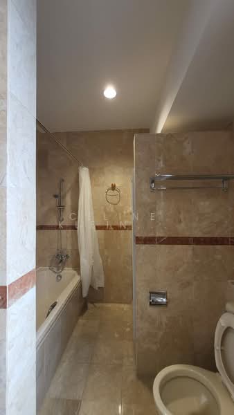 Leonie Condotel, 2 Leonie Hill Road, 4 Bedrooms, 2,722 sqft, Condominium For Rent, by Celine Kleinsteuber, 500123813 - Bathroom - PropertyGuru.com.sg