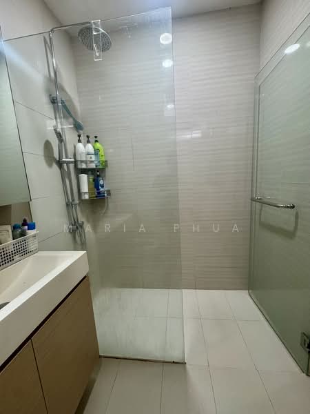 The Tampines Trilliant, 15 Tampines Central 7, 4 Bedrooms, 2,120 sqft, Executive Condominium For Sale, by Maria Phua, 500123820 - Bathroom 2 - PropertyGuru.com.sg