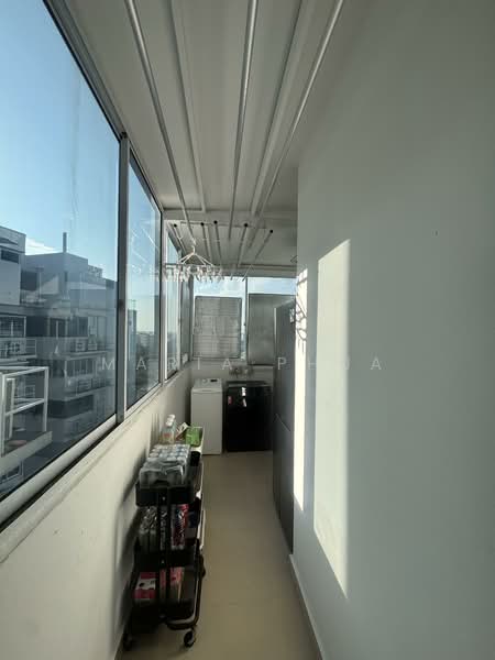 The Tampines Trilliant, 15 Tampines Central 7, 4 Bedrooms, 2,120 sqft, Executive Condominium For Sale, by Maria Phua, 500123820 - Yard area for laundry  - PropertyGuru.com.sg