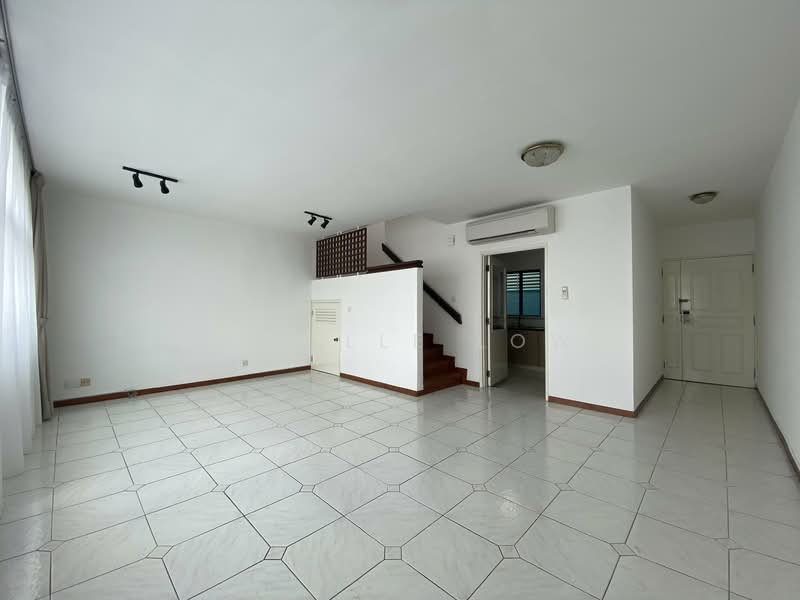 Siglap Center, 55 Siglap Road, 3 Bedrooms, 1,290 sqft, Apartment For Rent, by Giselle Low, 500123822 - Living Room - PropertyGuru.com.sg