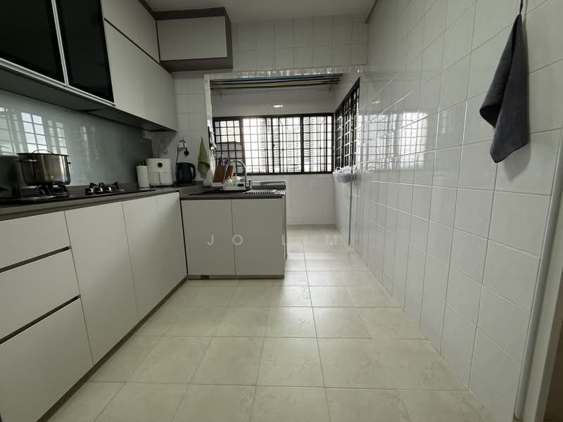 122 Lorong 2 Toa Payoh, 122 Lorong 2 Toa Payoh, 3 Bedrooms, 1,076 sqft, HDB Flat For Sale, by Jo Lim, 500123825 - Kitchen - PropertyGuru.com.sg