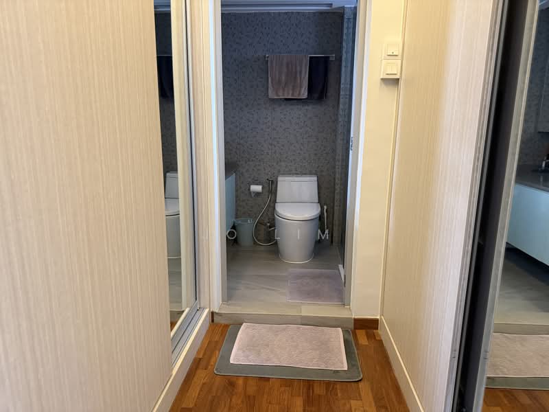 122 Lorong 2 Toa Payoh, 122 Lorong 2 Toa Payoh, 3 Bedrooms, 1,076 sqft, HDB Flat For Sale, by Jo Lim, 500123825 - Bathroom - PropertyGuru.com.sg