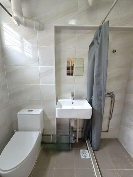 14 Toh Yi Drive, 14 Toh Yi Drive, 4 Bedrooms, 1,313 sqft, HDB Flat For Sale, by Alvin Chan, 500123828 - Bathroom - PropertyGuru.com.sg