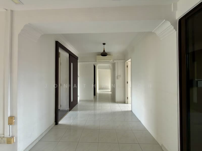 722 Tampines Street 72, 722 Tampines Street 72, 4 Bedrooms, 1,292 sqft, HDB Flat For Sale, by Jonathan Boh, 500123835 - Corridor - PropertyGuru.com.sg