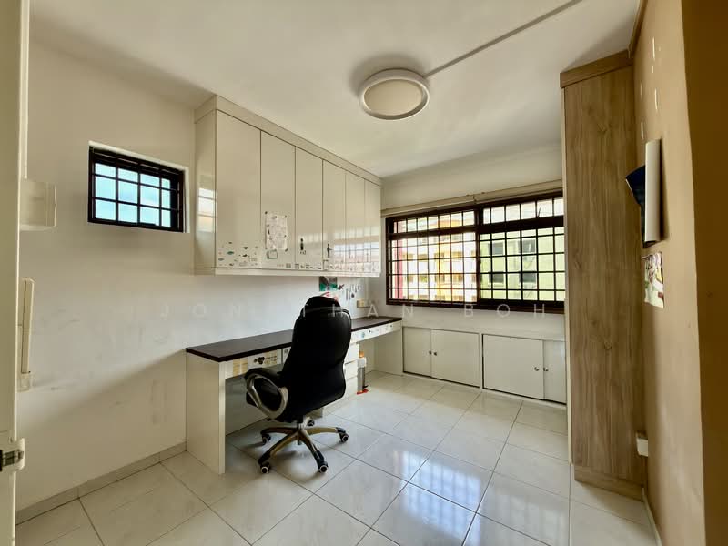 722 Tampines Street 72, 722 Tampines Street 72, 4 Bedrooms, 1,292 sqft, HDB Flat For Sale, by Jonathan Boh, 500123835 - Study - PropertyGuru.com.sg