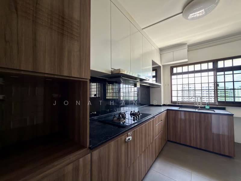 722 Tampines Street 72, 722 Tampines Street 72, 4 Bedrooms, 1,292 sqft, HDB Flat For Sale, by Jonathan Boh, 500123835 - Kitchen - PropertyGuru.com.sg