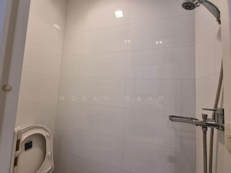 Woodhaven, 71 Woodgrove Avenue, 4 Bedrooms, 3,358 sqft, Condominium For Sale, by Norah Wang, 500123843 - Bathroom - PropertyGuru.com.sg