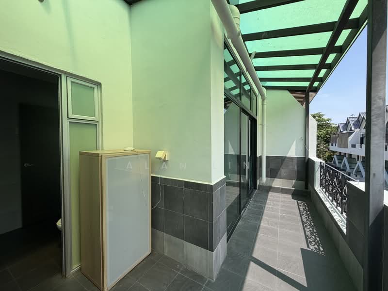 Barossa Gardens, Pasir Panjang Road, Room Rental, 250 sqft, Terraced House For Rent, by Alan Lin, 500123851 - Balcony - PropertyGuru.com.sg