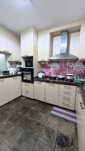 353 Choa Chu Kang Central, 353 Choa Chu Kang Central, 3 Bedrooms, 1,162 sqft, HDB Flat For Sale, by Yusri Omar, 500123882 - Kitchen - PropertyGuru.com.sg