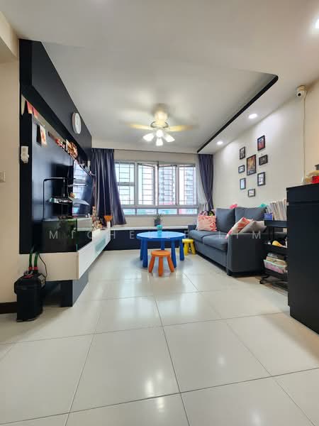 988A Buangkok Green, 988A Buangkok Green, 3 Bedrooms, 990 sqft, HDB Flat For Sale, by Michelle Lim, 500123884 - Living Room - PropertyGuru.com.sg