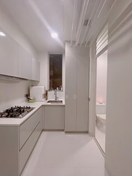 Hilltops, 99 Cairnhill Circle, 3 Bedrooms, 1,593 sqft, Condominium For Rent, by Edward Li, 500123902 - Kitchen - PropertyGuru.com.sg