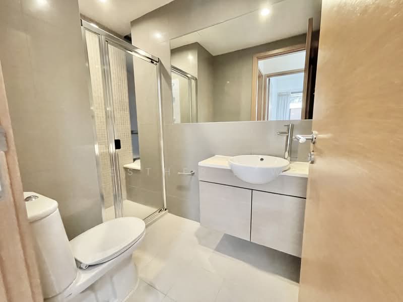 Spring @ Katong, 18 Ceylon Road, 3 Bedrooms, 991 sqft, Apartment For Rent, by Esther Low, 500123910 - Bathroom - PropertyGuru.com.sg