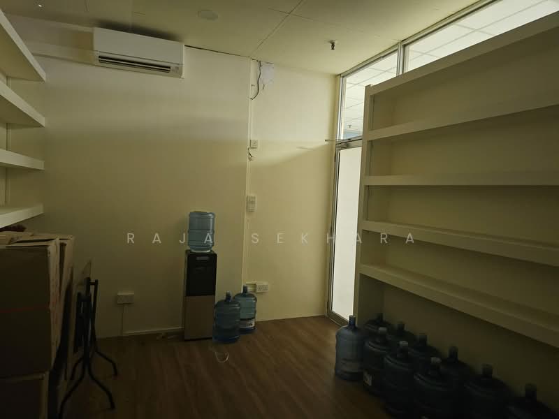 Hoa Nam Building, 27 Foch Road, 193 sqft, Office For Sale, by Raja Sekhara, 500123926 - Interior - CommercialGuru.com.sg