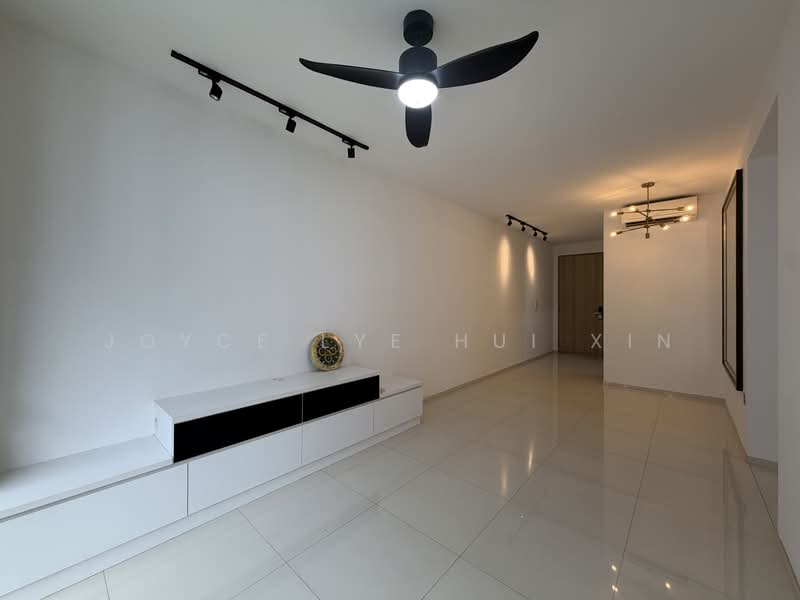 The Wisteria, 590 Yishun Ring Road, 3 Bedrooms, 969 sqft, Condominium For Sale, by Joyce Lye Hui Xin, 500123928 - Living Room - PropertyGuru.com.sg