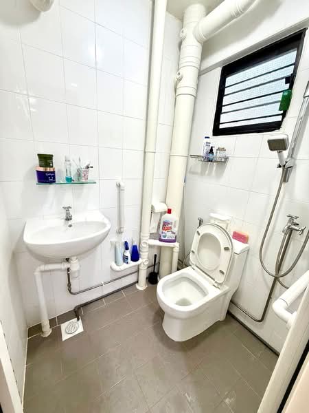 248 Jurong East Street 24, 248 Jurong East Street 24, 2 Bedrooms, 721 sqft, HDB Flat For Sale, by Aloisa Lua (嘉嘉）, 500123929 - PropertyGuru.com.sg