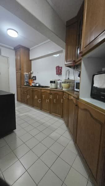 229 Compassvale Walk, 229 Compassvale Walk, 3 Bedrooms, 1,323 sqft, HDB Flat For Sale, by Patrick Chee, 500123933 - Kitchen - PropertyGuru.com.sg