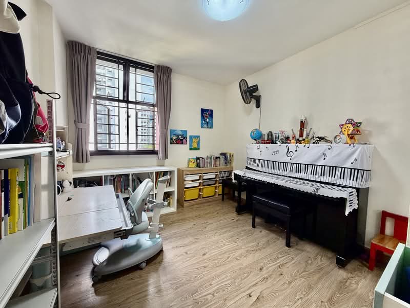 339A Sembawang Close, 339A Sembawang Close, 4 Bedrooms, 1,184 sqft, HDB Flat For Sale, by David Wong, 500123945 - Bedroom - PropertyGuru.com.sg