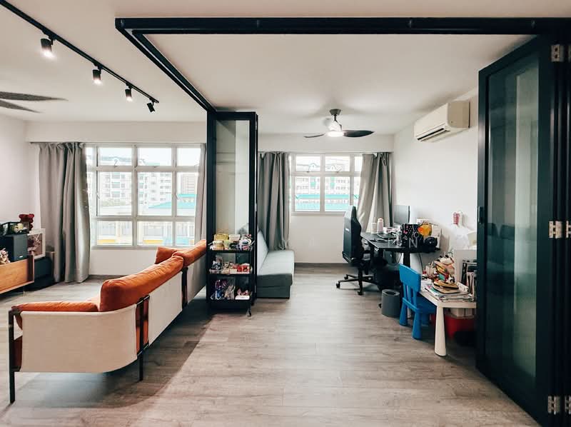 9 Joo Seng Road, 9 Joo Seng Road, 3 Bedrooms, 1,001 sqft, HDB Flat For Sale, by Hafiz Yassin, 500123952 - Living Room - PropertyGuru.com.sg