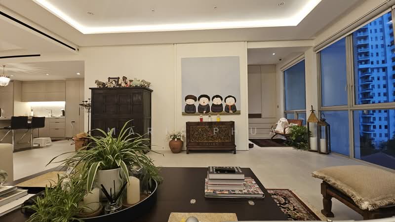 Draycott Eight, 4 Draycott Park, 2 Bedrooms, 2,863 sqft, Condominium For Rent, by Maria Phua, 500123965 - Private Lift at the Living area - PropertyGuru.com.sg