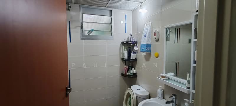 432B Yishun Avenue 1, 432B Yishun Avenue 1, 3 Bedrooms, 1,205 sqft, HDB Flat For Sale, by Paul Lian, 500123989 - Bathroom - PropertyGuru.com.sg