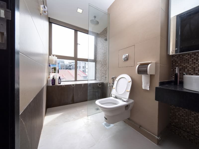 The Adara, 9 Chapel Road, 2 Bedrooms, 775 sqft, Condominium For Sale, by Roy Chew, 500123998 - Bathroom - PropertyGuru.com.sg