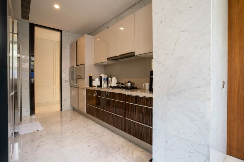 The Nassim, 18 Nassim Hill, 3 Bedrooms, 3,123 sqft, Condominium For Sale, by Ryan Heng, 500124001 - Kitchen - PropertyGuru.com.sg