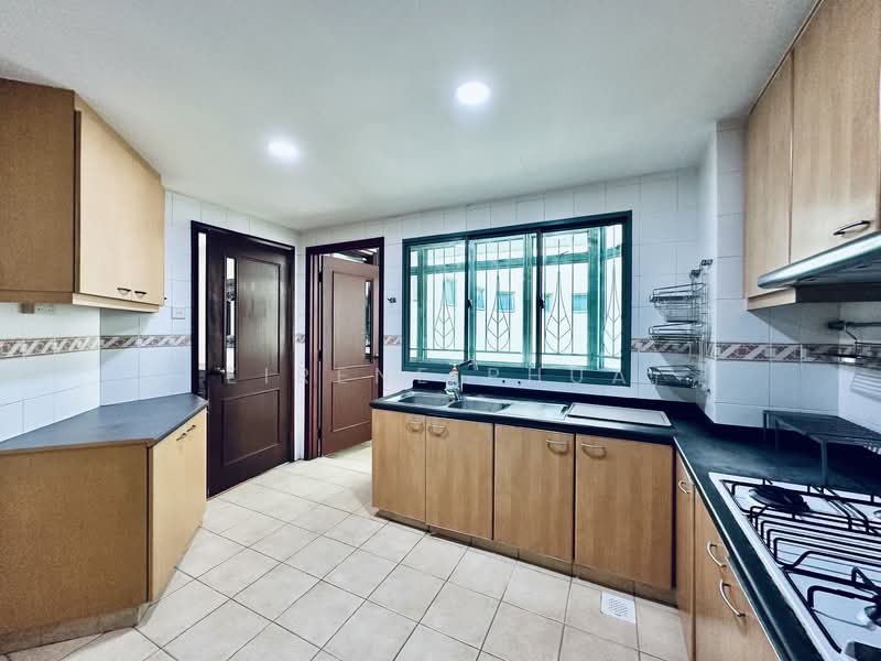 Yew Mei Green, 50 Choa Chu Kang North 6, 4 Bedrooms, 1,593 sqft, Condominium For Sale, by Eirene Phua, 500124011 - Kitchen - PropertyGuru.com.sg