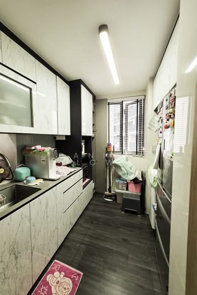 The Palette, 103 Pasir Ris Grove, 2 Bedrooms, 721 sqft, Condominium For Sale, by Daniel Low, 500124016 - Kitchen - PropertyGuru.com.sg