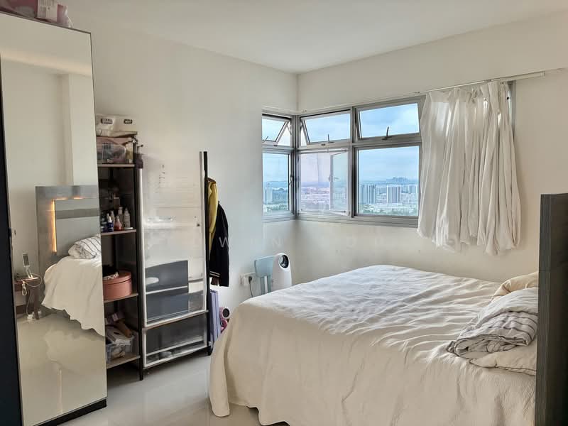 292C Bukit Batok East Avenue 6, 292C Bukit Batok East Avenue 6, 3 Bedrooms, 1,216 sqft, HDB Flat For Sale, by Edwin Soh, 500124021 - Bedroom - PropertyGuru.com.sg