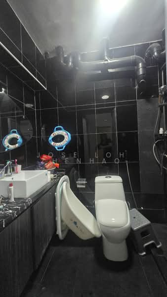 305D Anchorvale Link, 305D Anchorvale Link, 3 Bedrooms, 968 sqft, HDB Flat For Sale, by Jose Loh Zhenhao, 500124025 - Bathroom - PropertyGuru.com.sg