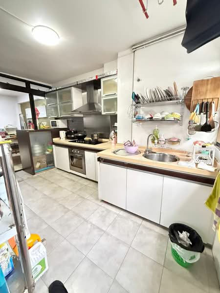 205 Clementi Avenue 6, 205 Clementi Avenue 6, 3 Bedrooms, 980 sqft, HDB Flat For Sale, by Sammy Song, 500124034 - Kitchen - PropertyGuru.com.sg