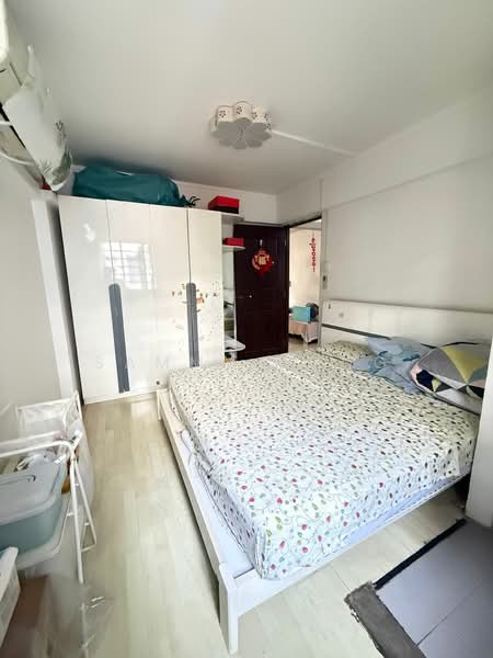 205 Clementi Avenue 6, 205 Clementi Avenue 6, 3 Bedrooms, 980 sqft, HDB Flat For Sale, by Sammy Song, 500124034 - Bedroom - PropertyGuru.com.sg