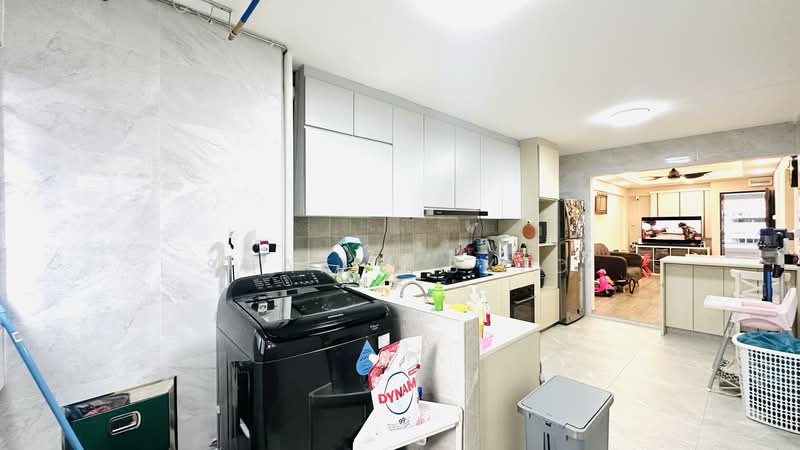 301 Serangoon Avenue 2, 301 Serangoon Avenue 2, 2 Bedrooms, 721 sqft, HDB Flat For Sale, by Shafie Syed, 500124069 - Kitchen - PropertyGuru.com.sg