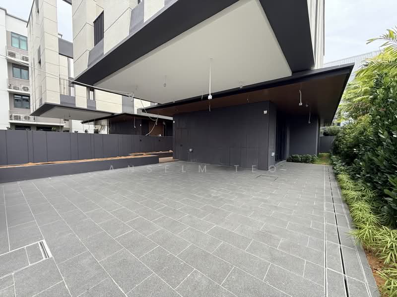 Siglap MRT Brand New Bungalow Ready to View ❤️, , 6 Bedrooms, 8,996 sqft, Detached House For Sale, by Anselm Teo, 500124070 - Exterior - PropertyGuru.com.sg